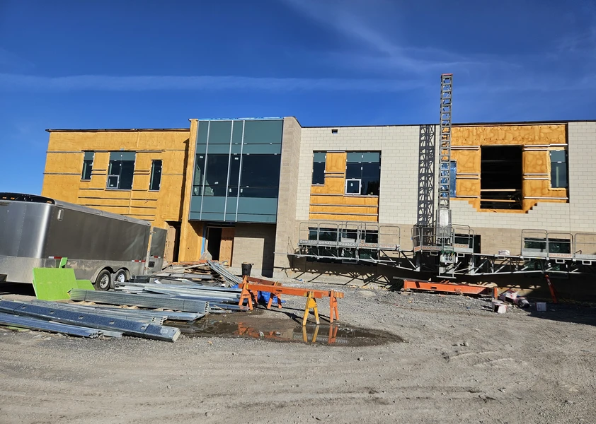 façade de l'école en construction