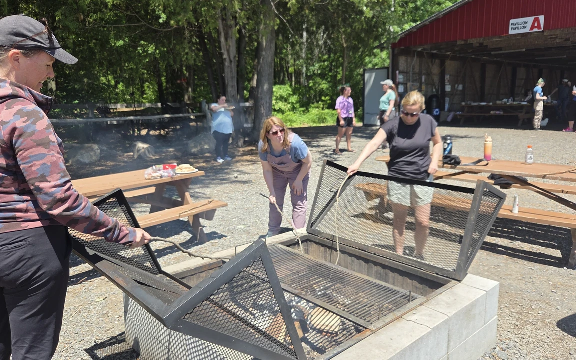 Feu de camp au Centre agro-éducatif